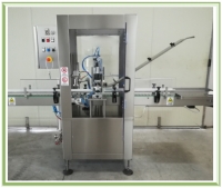 Linear monoblock for dosing + twist-off capping of jars RTW600